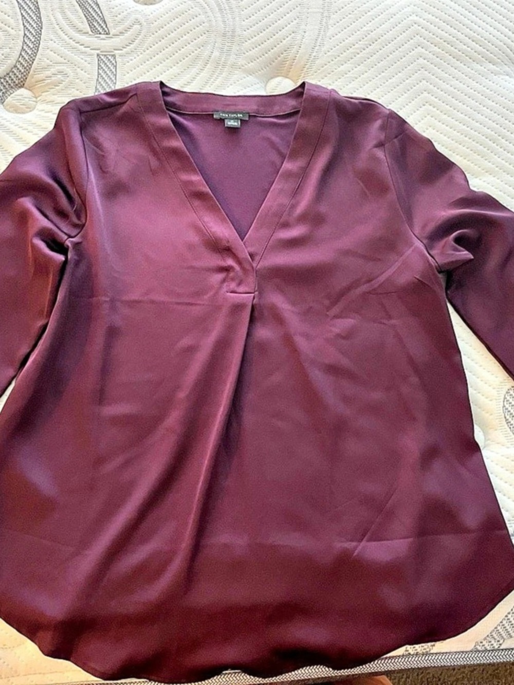 Ann Taylor Long Sleeve Top in Plum Like New